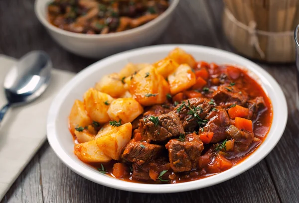 Carne guisada tierna